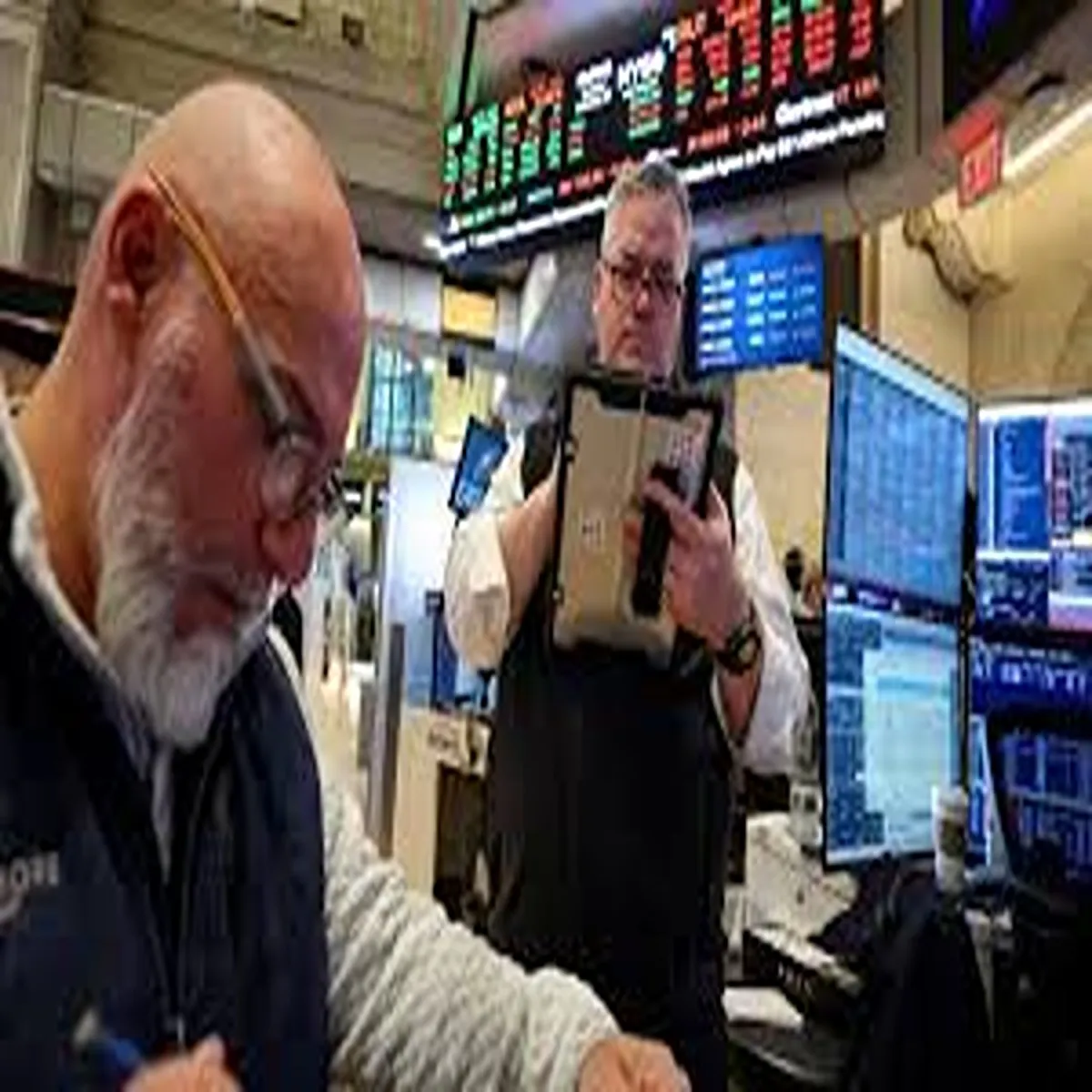 Wall Street Navigates Rate Uncertainty Tech