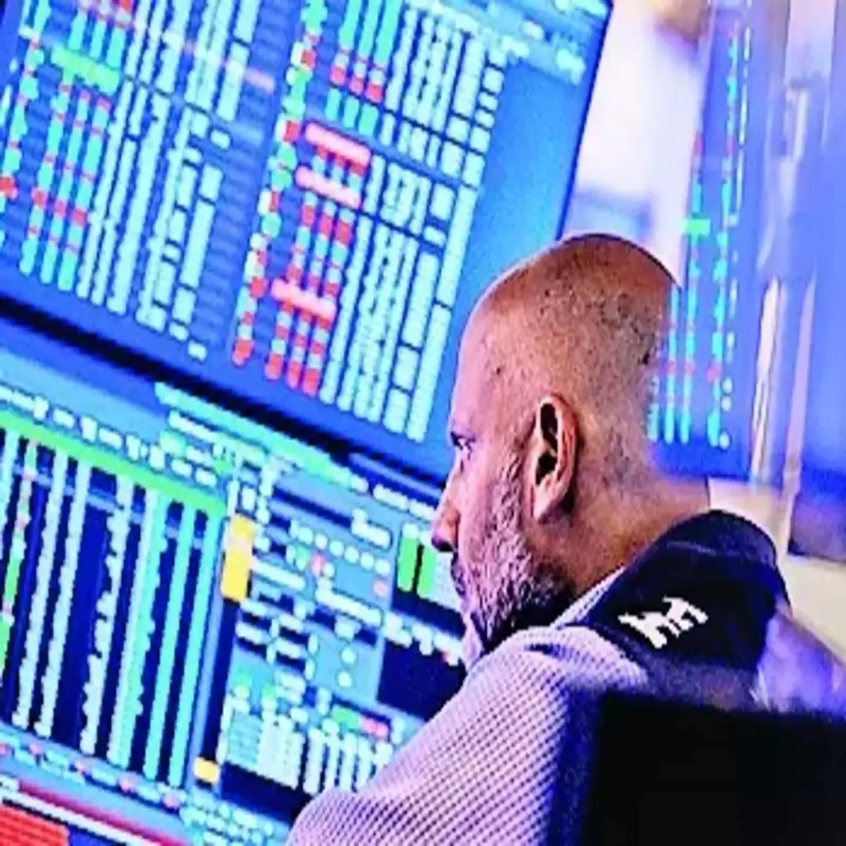 Wall Street Navigates New Highs Investors